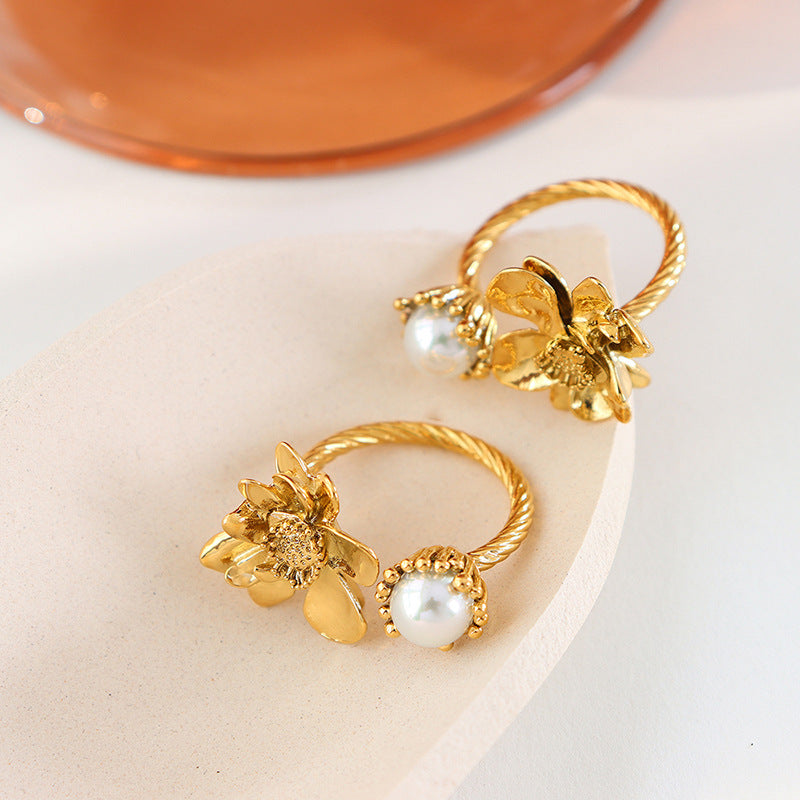 ROMANTIC FLOWER IMITATION PEARL RING