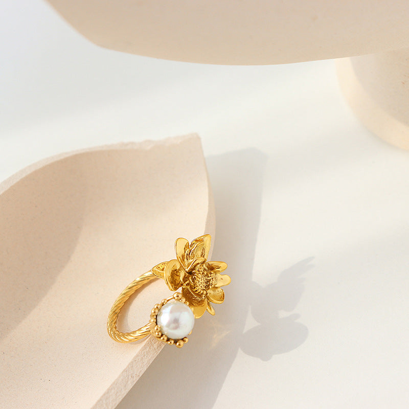 ROMANTIC FLOWER IMITATION PEARL RING
