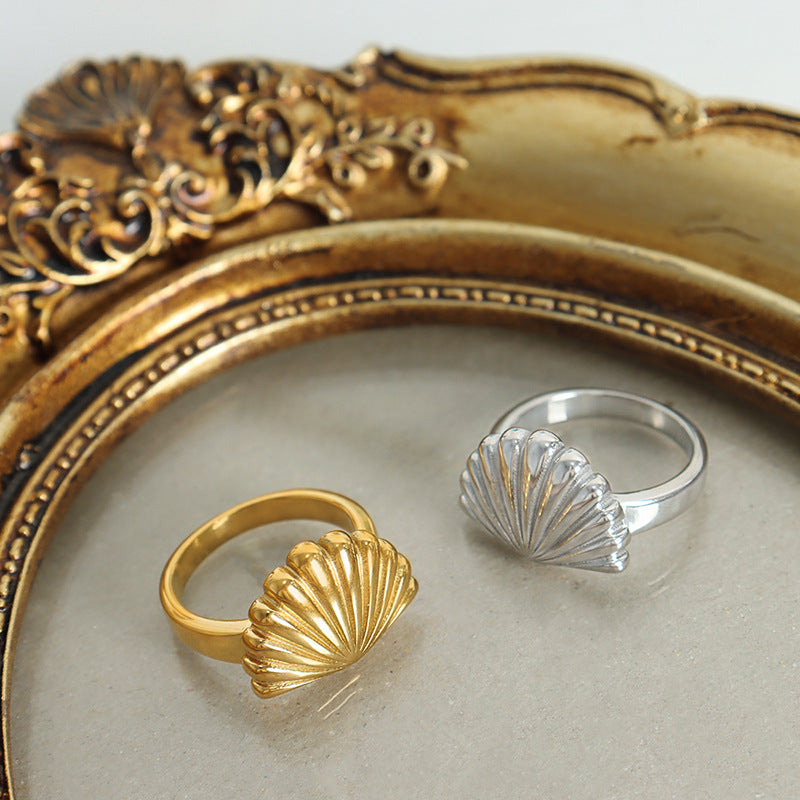 ROMANTIC SHELL RING