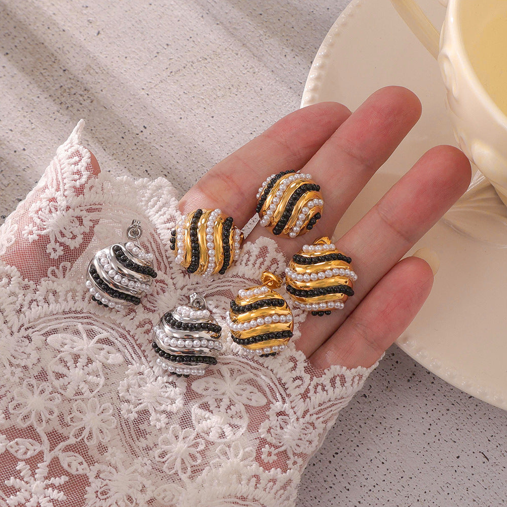 ROUND HOLLOW INLAID PEARL EARRINGS