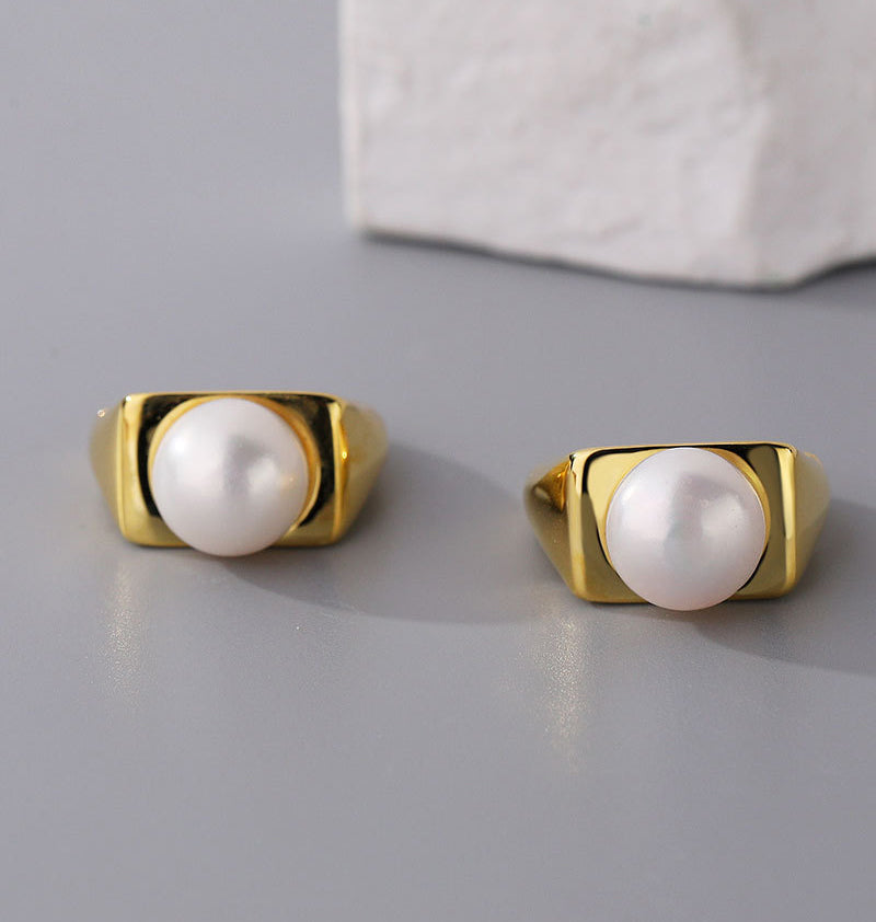 Retro geometric pearl earrings