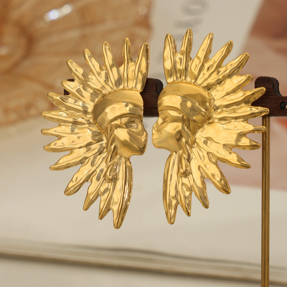 Retro niche design character glossy earrings