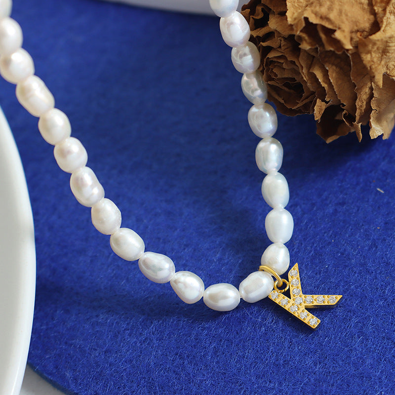 SPARKLING LETTER PENDANT PEARL NECKLACE
