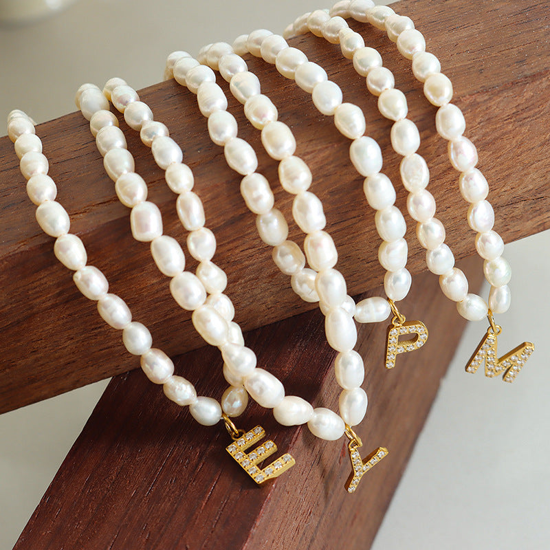 SPARKLING LETTER PENDANT PEARL NECKLACE