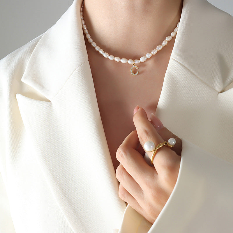 SPARKLING LETTER PENDANT PEARL NECKLACE
