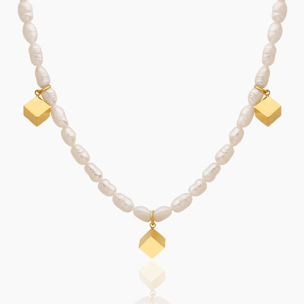 SQUARE PENDANT PEARL NECKLACE