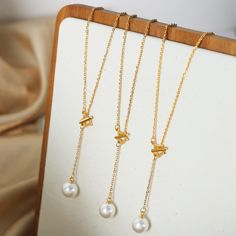 STAR SHAPED PEARL PENDANT NECKLACE