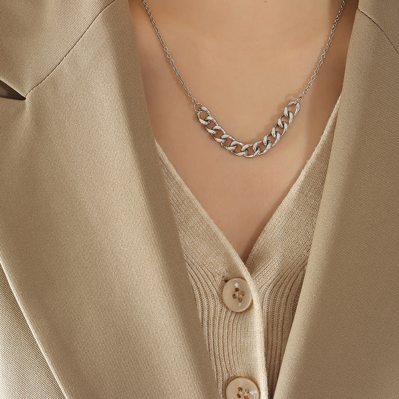 STREET SPICY GIRL NECKLACE