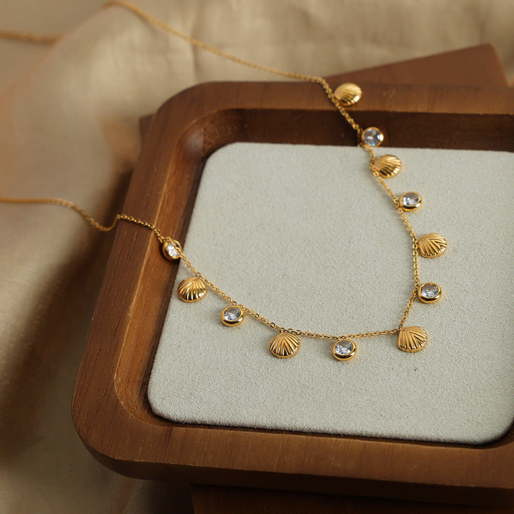 STRIPED SHELL NECKLACE