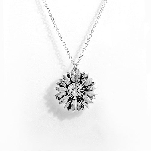 SUNFLOWER DOUBLE-LAYER ENGRAVED NECKLACE