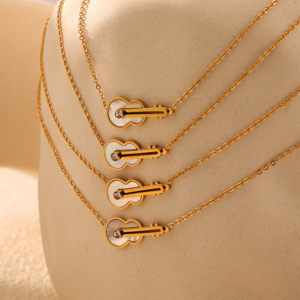 SWEET VIOLIN NECKLACE