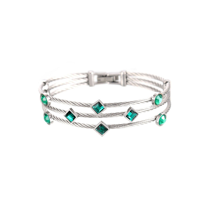 Simple and luxurious bracelet