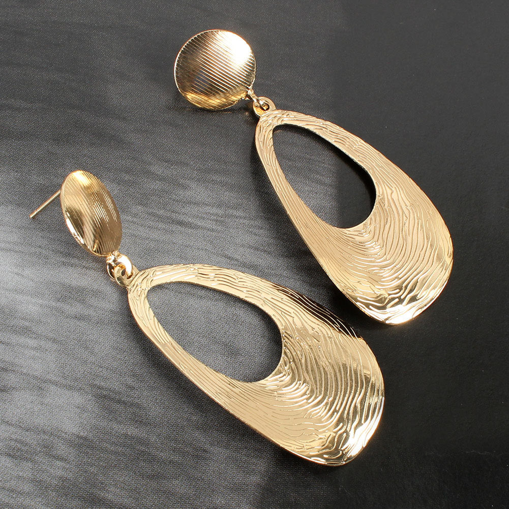 Simple and stylish geometric earrings with temperament