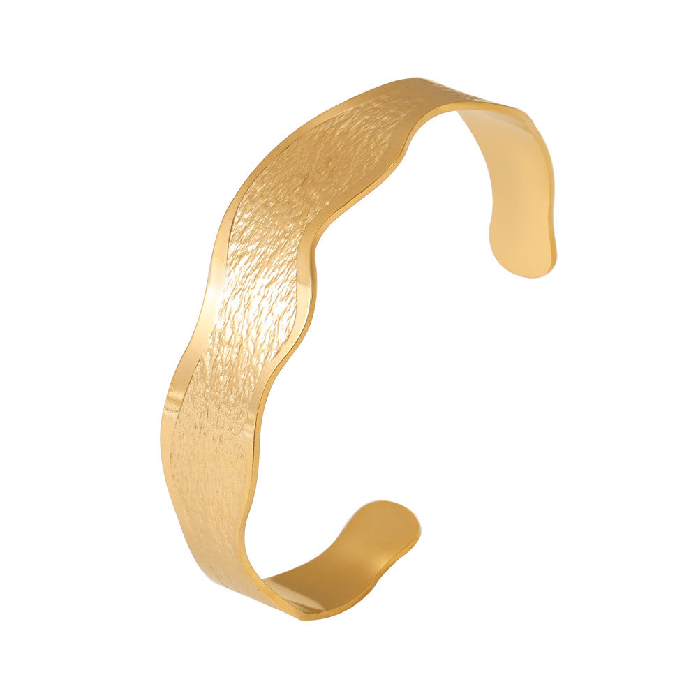 Simple wavy edge textured open bracelet