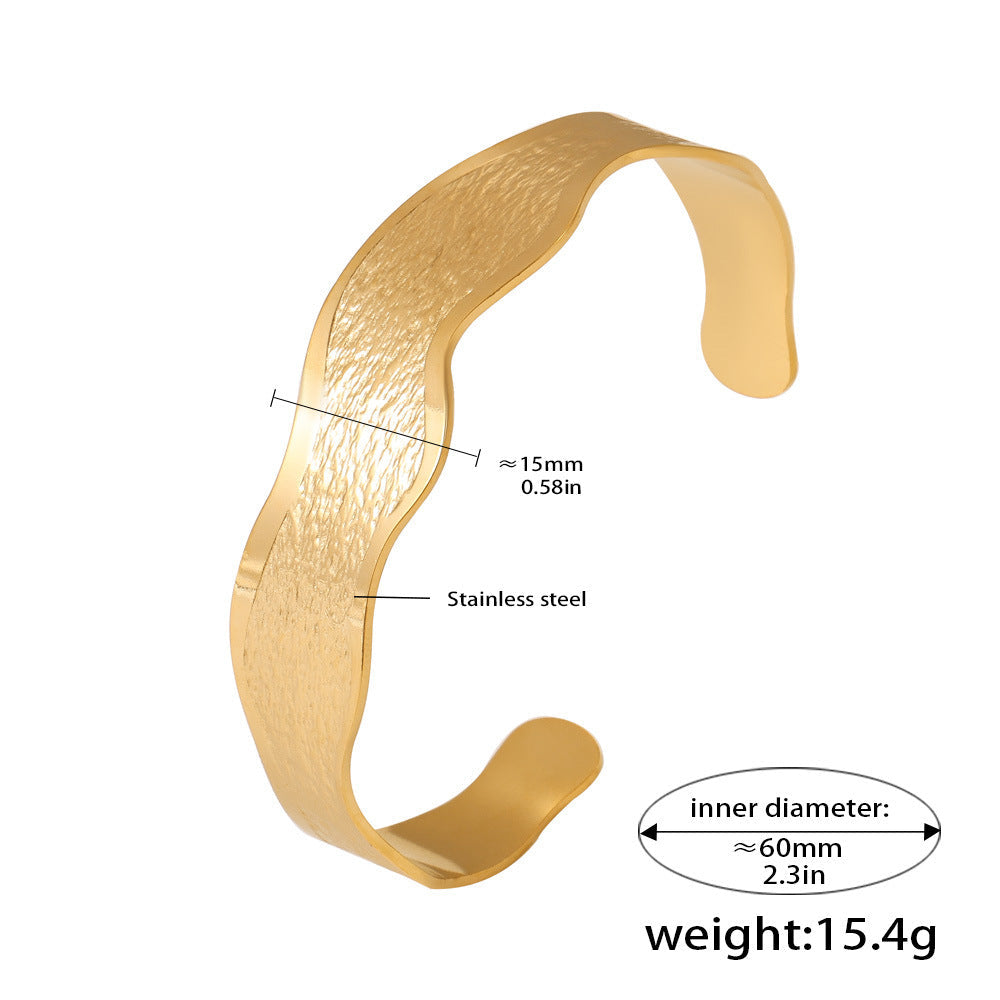 Simple wavy edge textured open bracelet