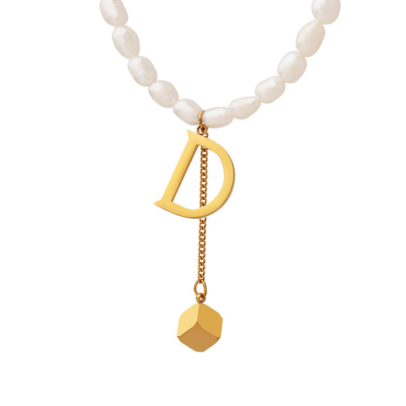 TASSEL D PEARL NECKLACE