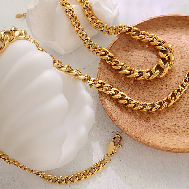 THICK CHAIN COLLARBONE NECKLACE