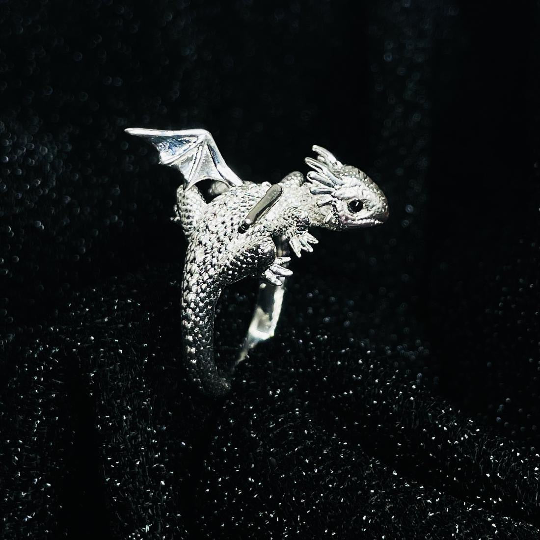 The little flying dragon is cute and versatile with a high-end personality and a super cute niche design ins ring