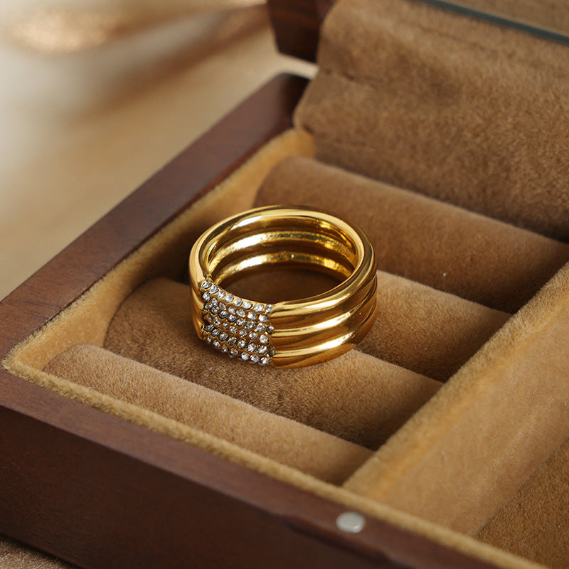 Three-layered sparkling stone ring