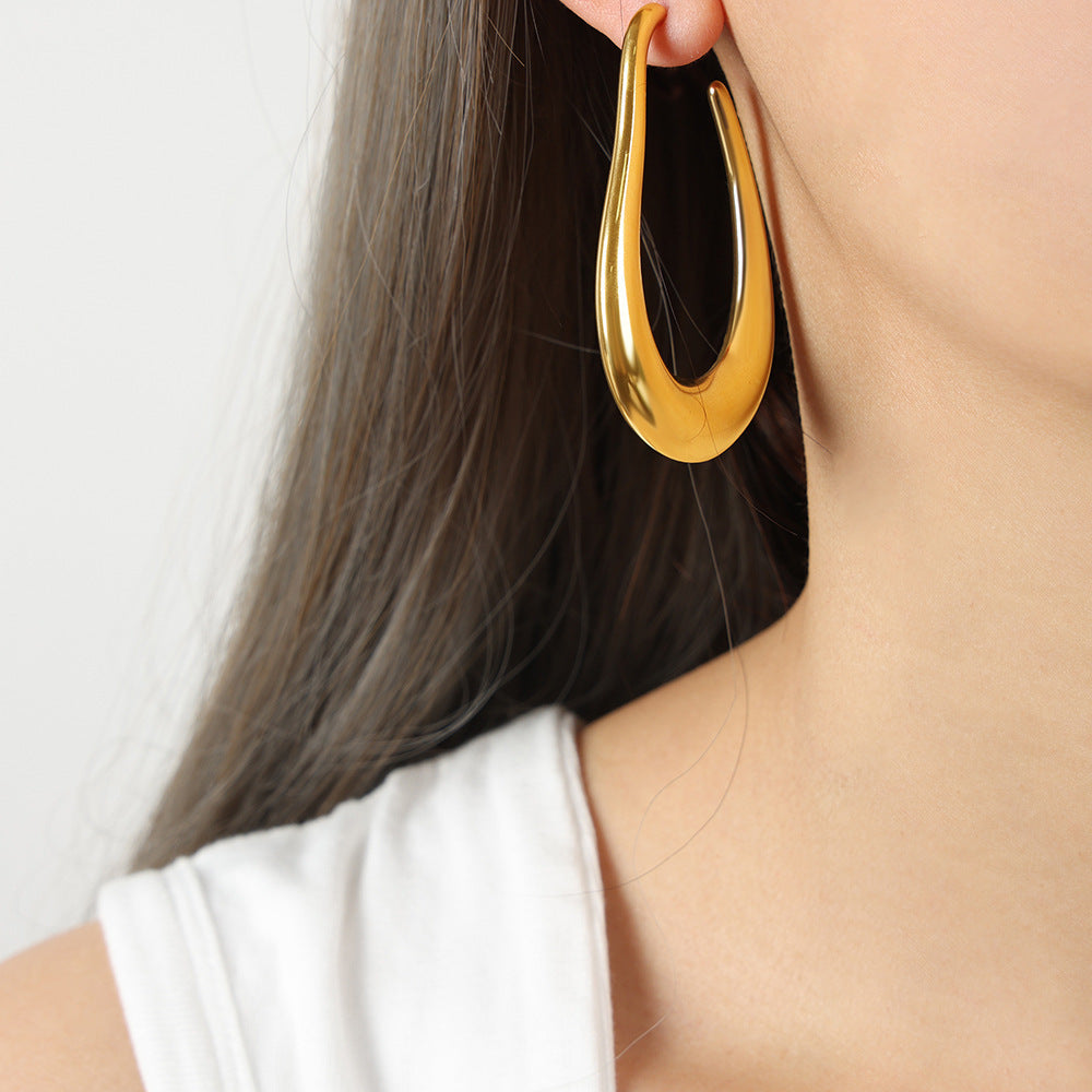 U-SHAPED HOLLOW EARRINGS