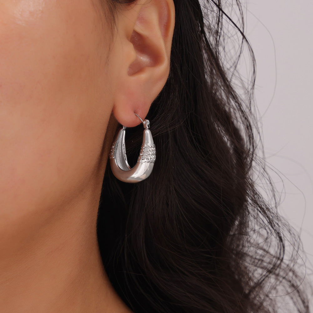 U-SHAPED TEXTURE EARRINGS