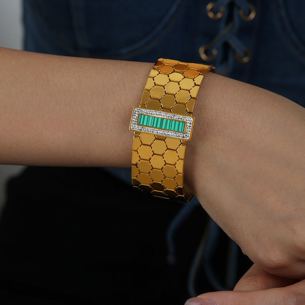 VINTAGE PALACE STYLE INLAID HONEYCOMB DESIGN BRACELET