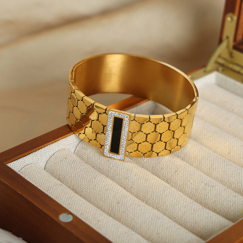 VINTAGE PALACE STYLE INLAID HONEYCOMB DESIGN BRACELET