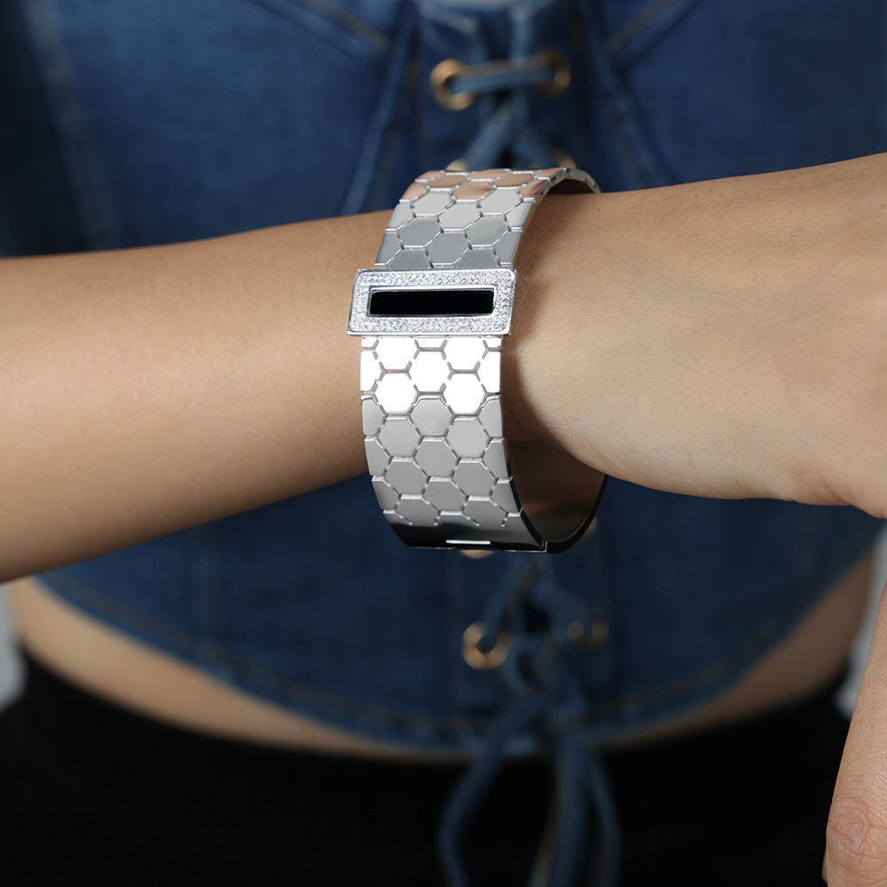 VINTAGE PALACE STYLE INLAID HONEYCOMB DESIGN BRACELET