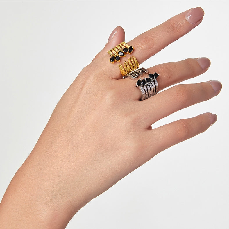 VINTAGE HAMMER PATTERN WIDE EDITION RING