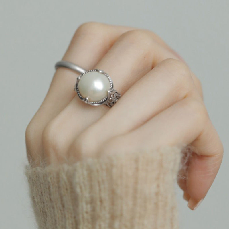 Vintage pearl hollow ring
