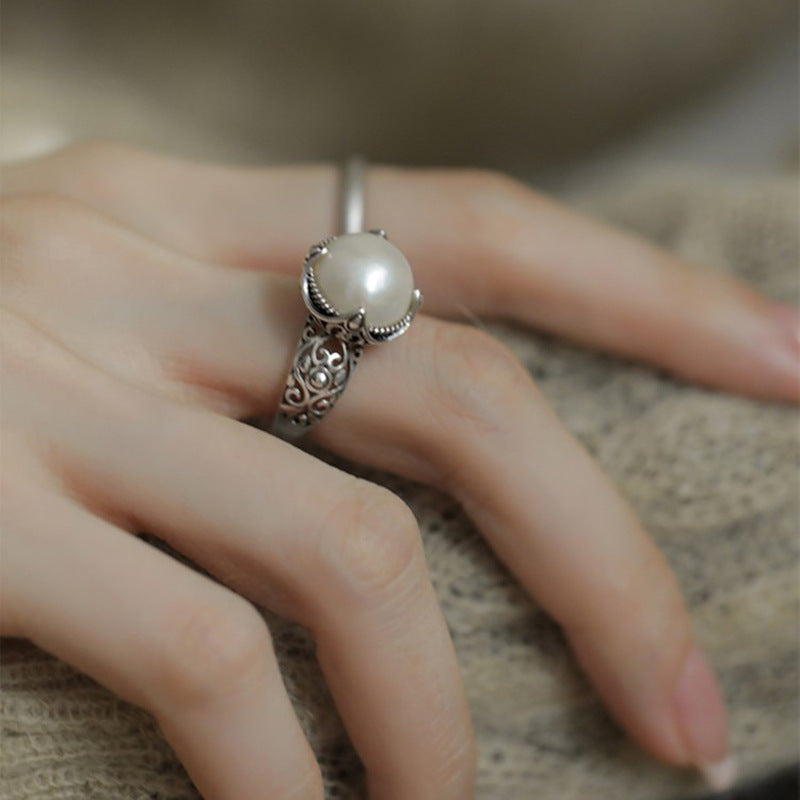 Vintage pearl hollow ring