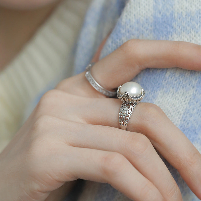 Vintage pearl hollow ring