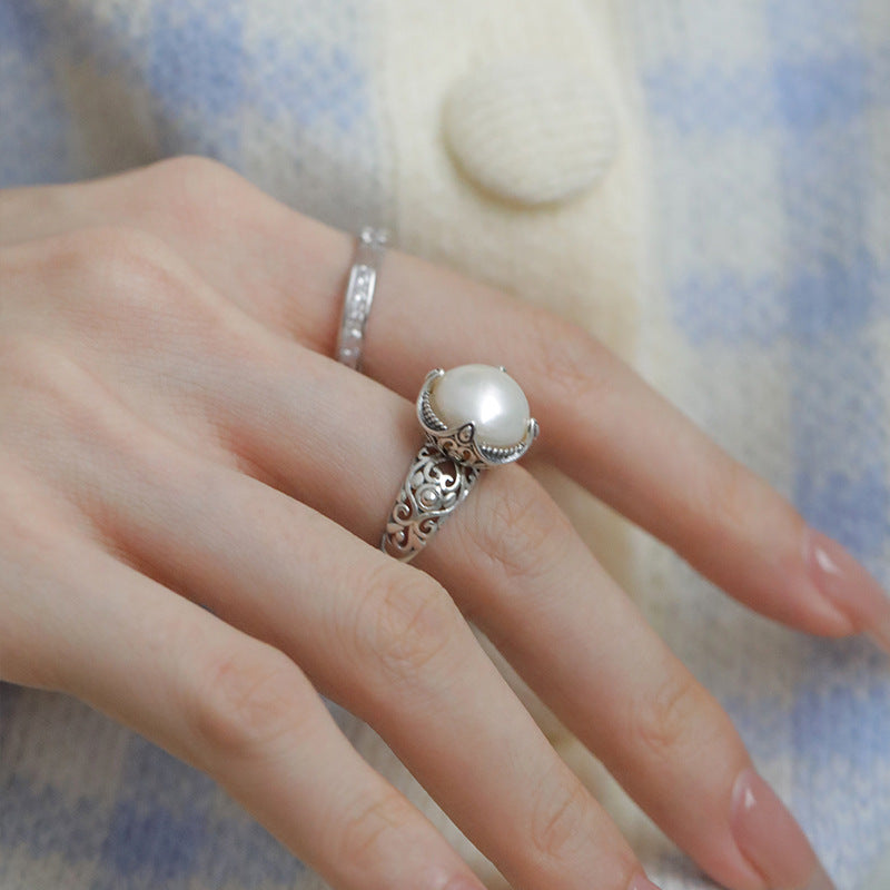 Vintage pearl hollow ring