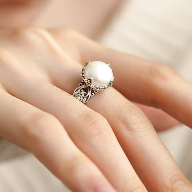 Vintage pearl hollow ring