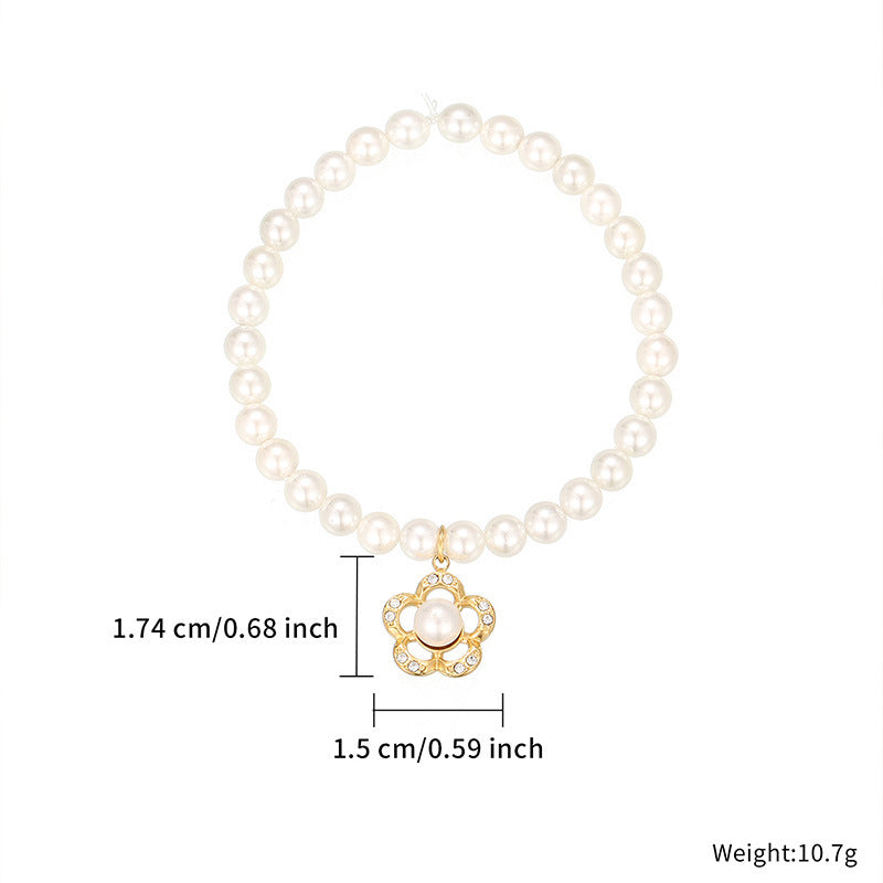 Vintage style flower pearl bracelet
