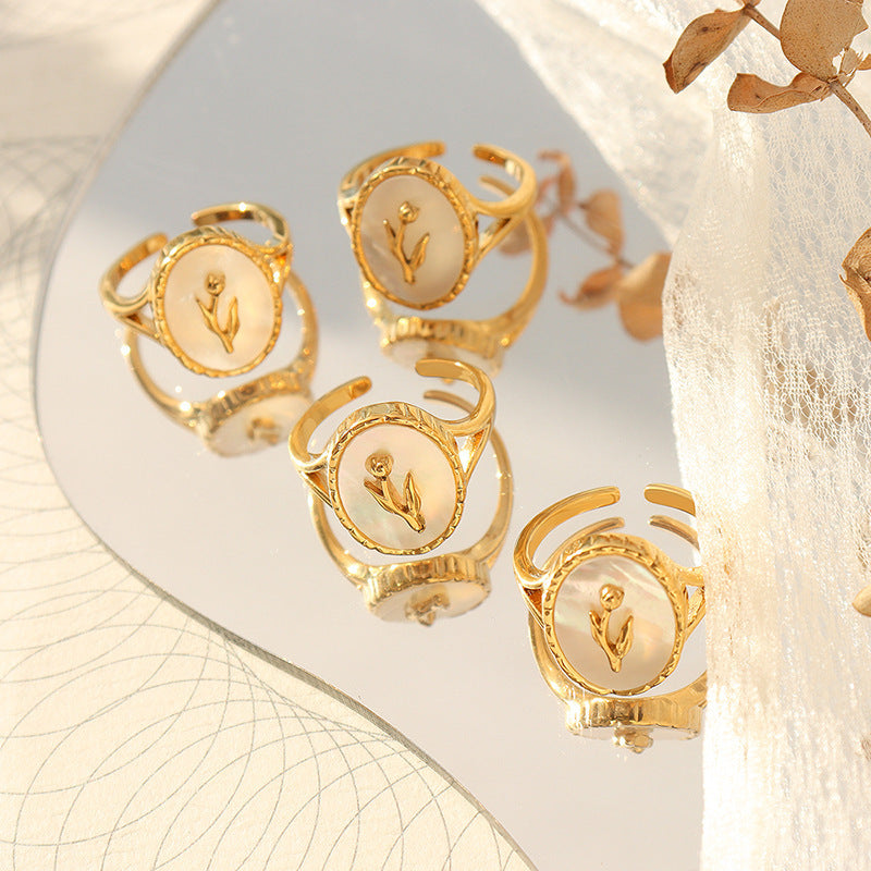 WHITE SEA SHELL FLOWER OPEN RING