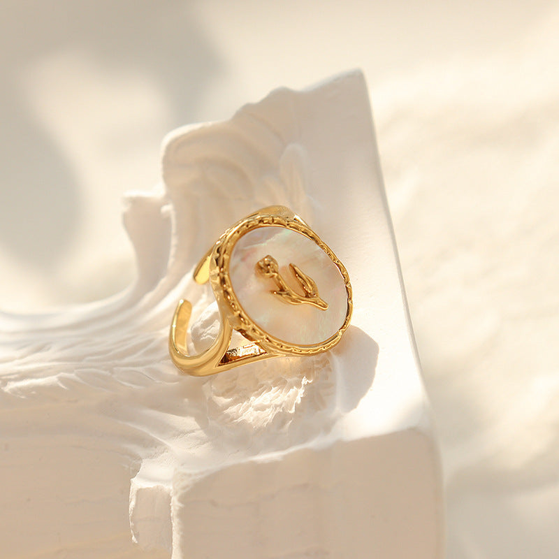 WHITE SEA SHELL FLOWER OPEN RING