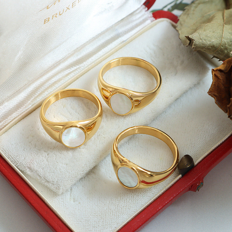 WHITE SEA SHELL PLAIN RING