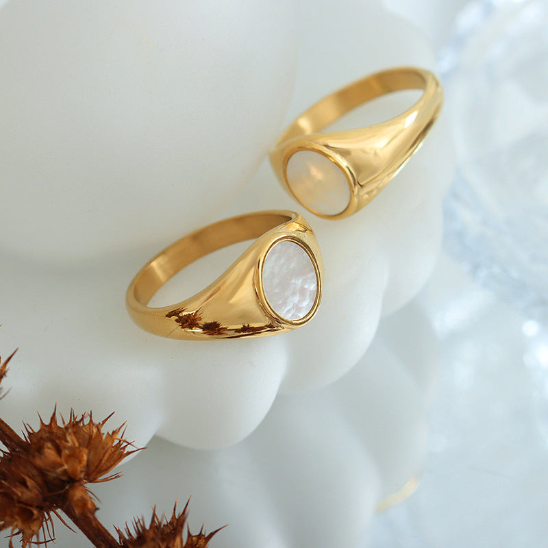 WHITE SEA SHELL PLAIN RING