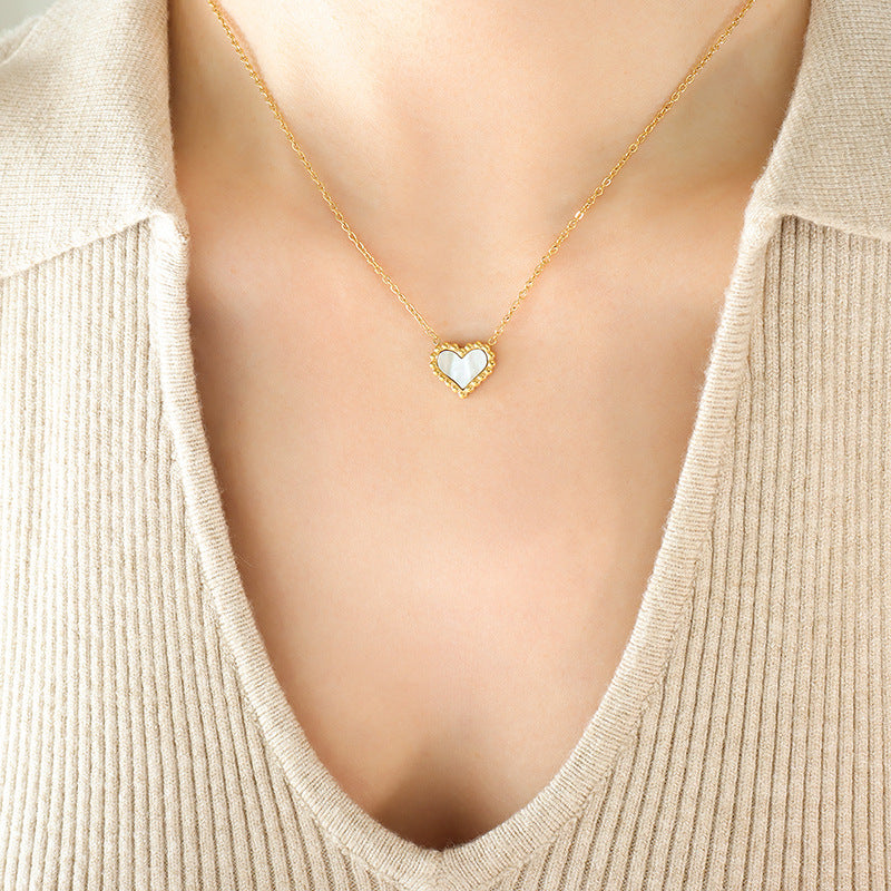 WHITE SEA SHELL HEART NECKLACE