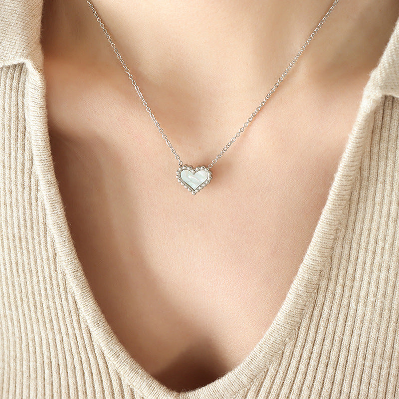 WHITE SEA SHELL HEART NECKLACE