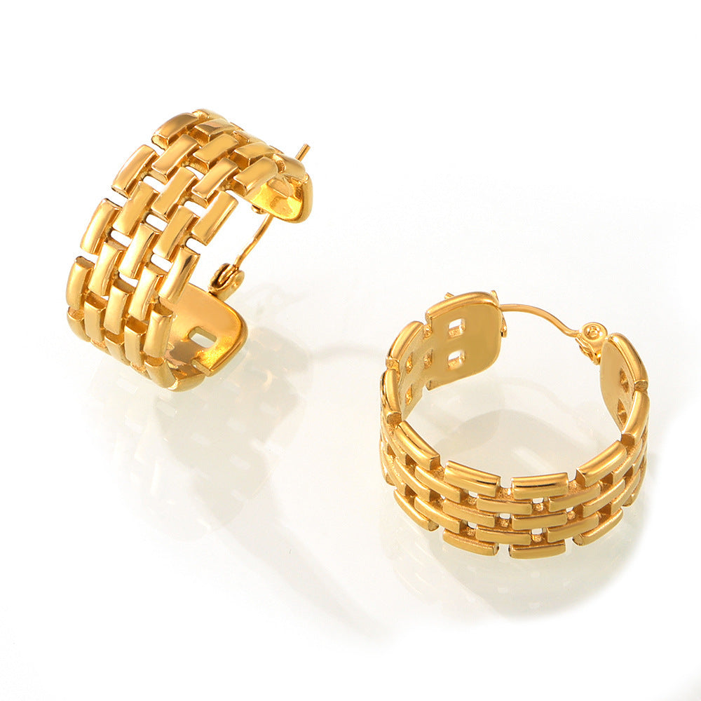 WRAPPED-AND-SPLICED-C-SHAPED-EARRINGS