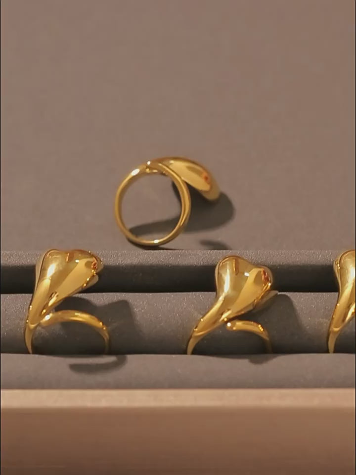 Irregular smooth heart open ring